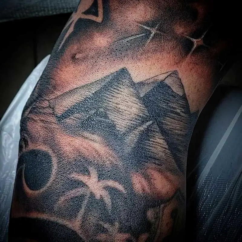 giza-pyramid-tattoo-2