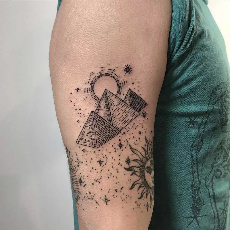 Classic Great Pyramid Of Giza Tattoo Design