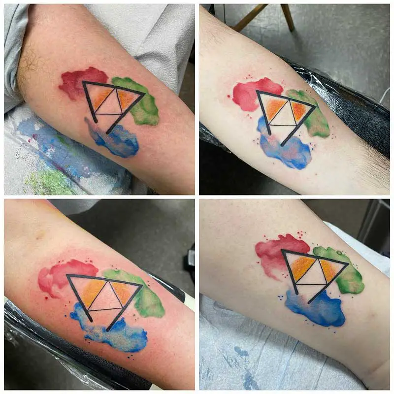 glowing-triforce-tattoo-1