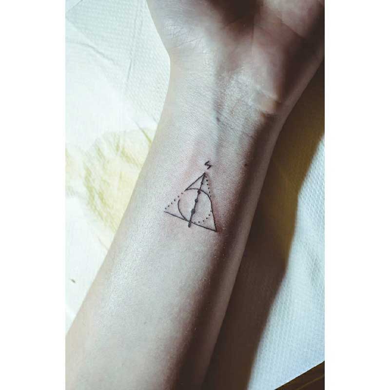harry-potter-triangle-tattoo-2