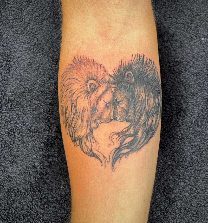 heart-shaped-lion-tattoo-1