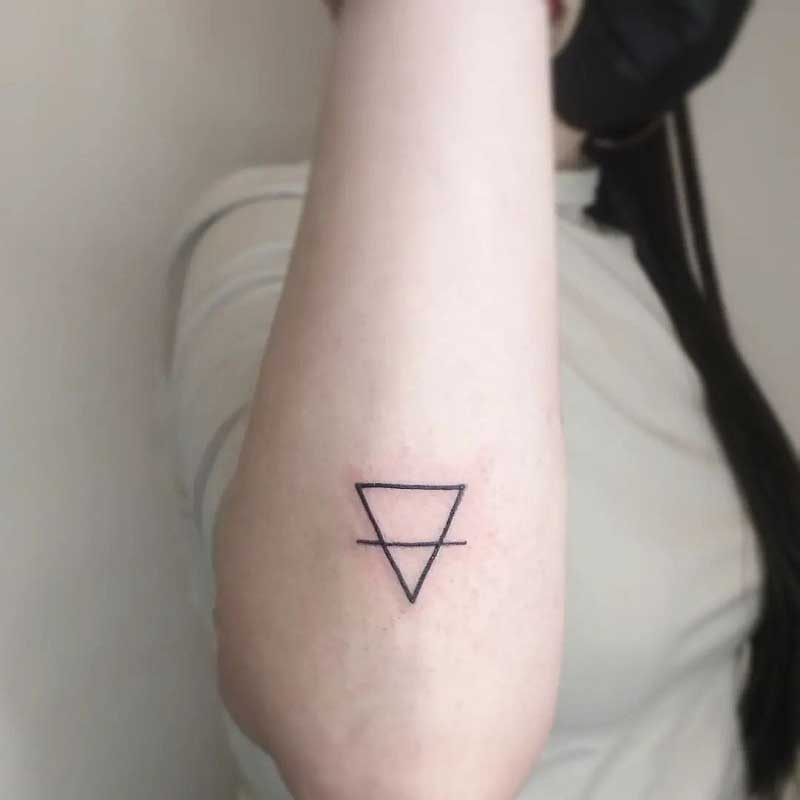inverted-triangle-tattoo-3