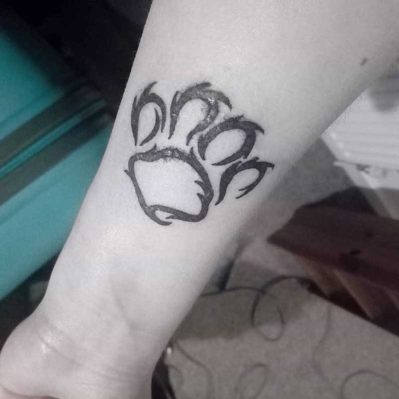 leo-lion-paw-tattoo-1