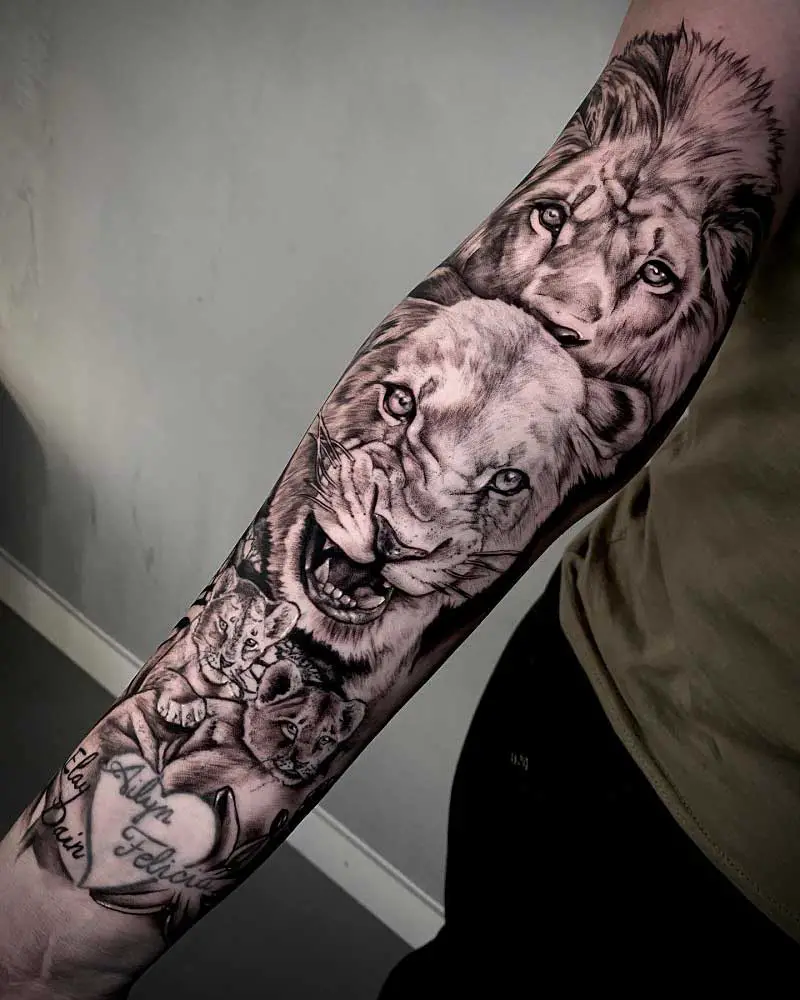 lion-family-tattoo-1