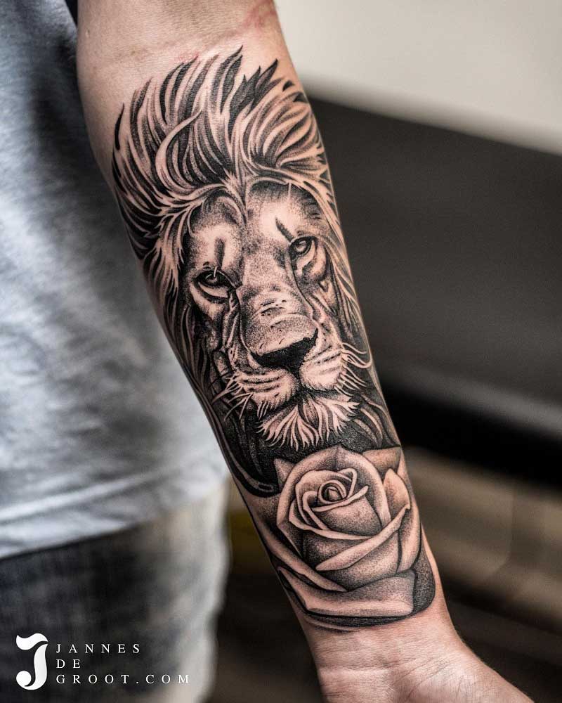 lion-head-tattoo-2