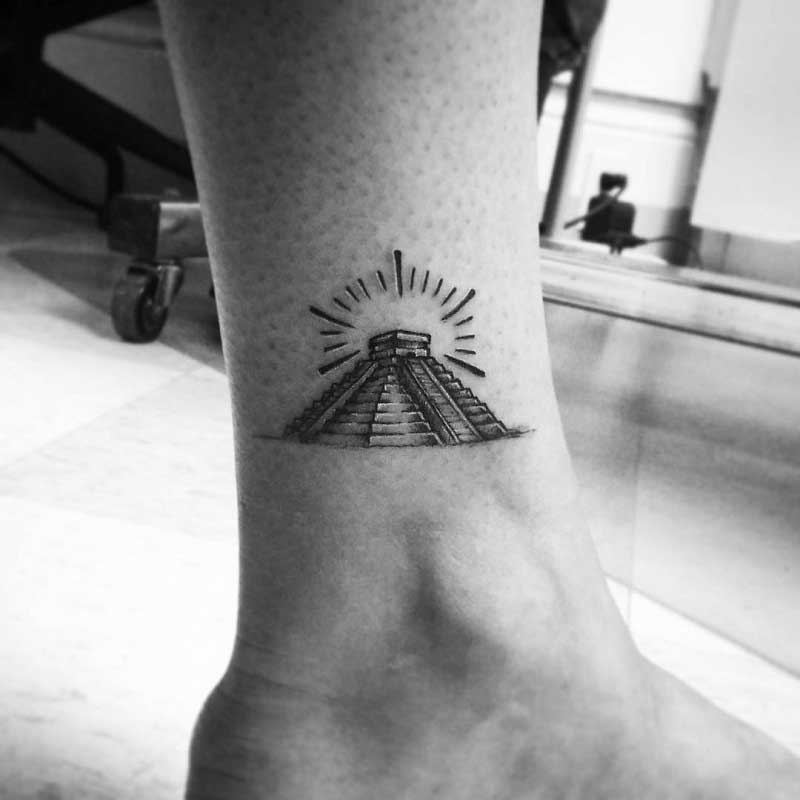 mayan-pyramid-tattoo-1