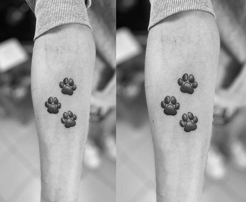 minimalist-tiny-paw-print-tattoo-1