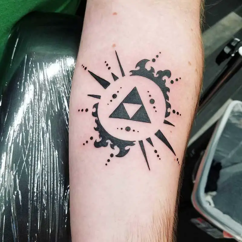 minimalist-triforce-tattoo-2