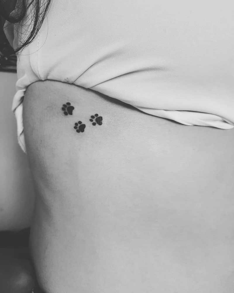 paw-print-tattoo-on-stomach-1