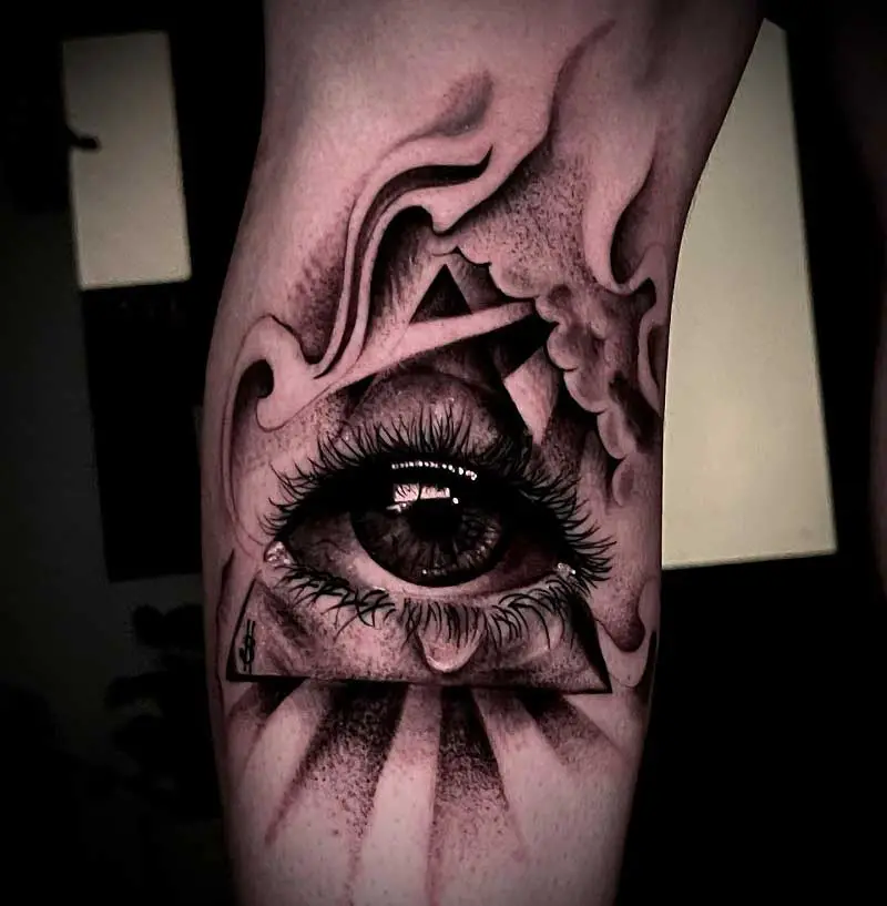 pyramid-eye-tattoo-2