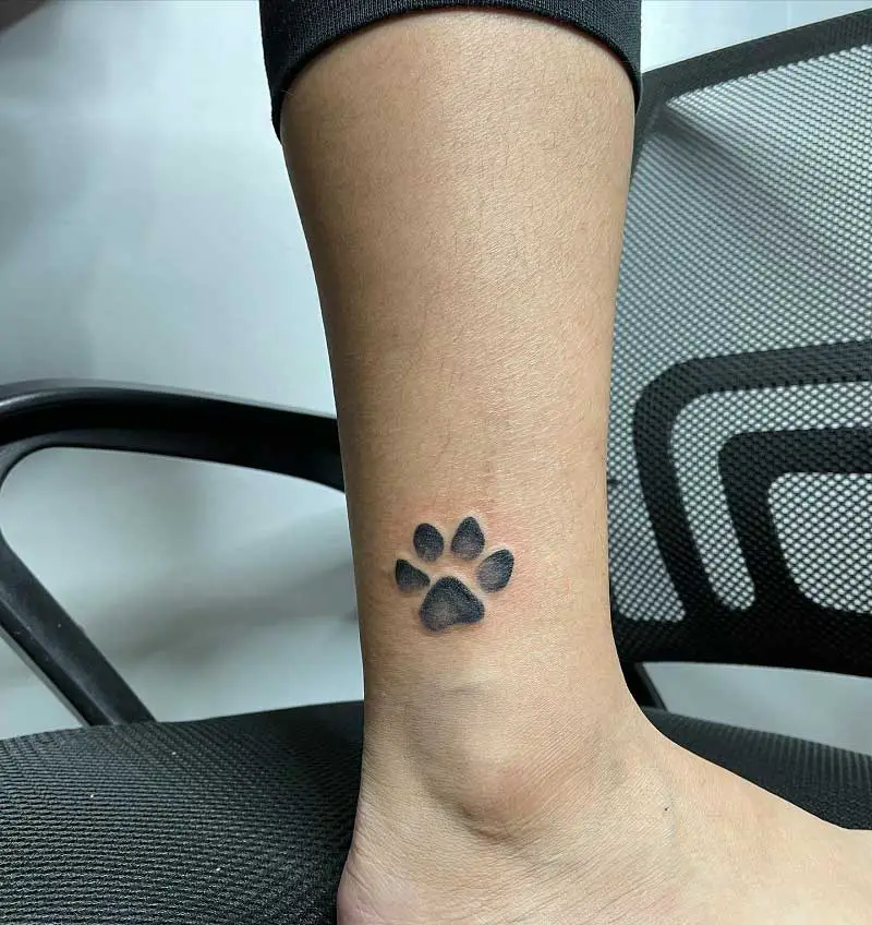 simple-small-paw-print-tattoo-2