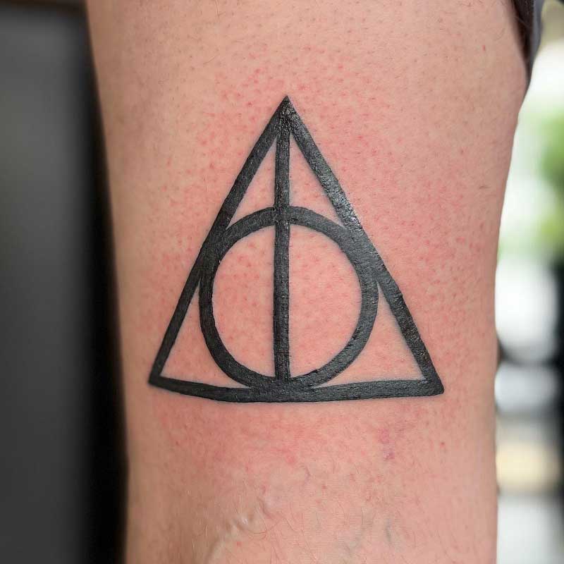 simple-triforce-tattoo-3