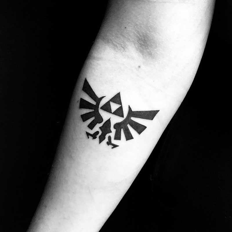 solid-triforce-tattoo-1