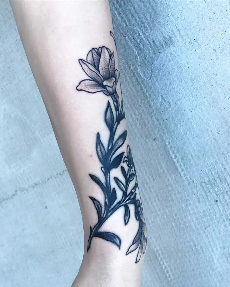 traditional-magnolia-tattoo-3