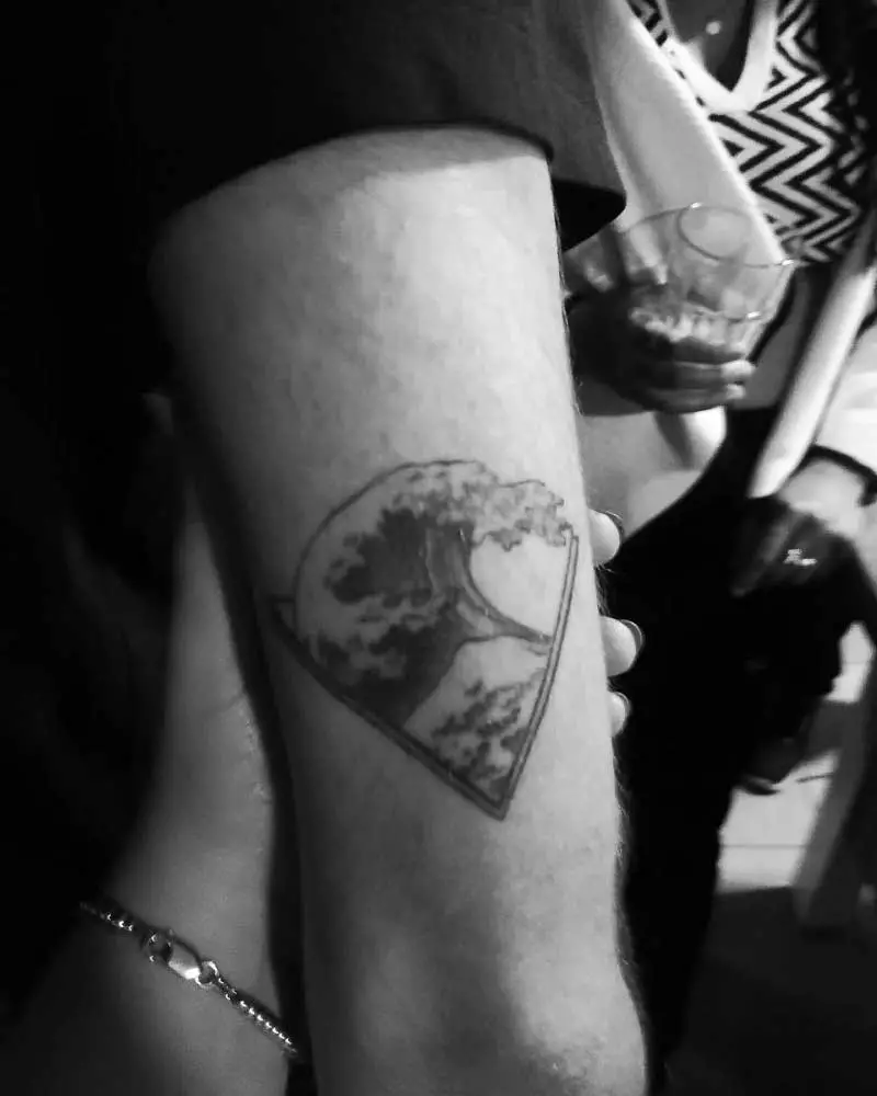 triangle-ocean-tattoo-3