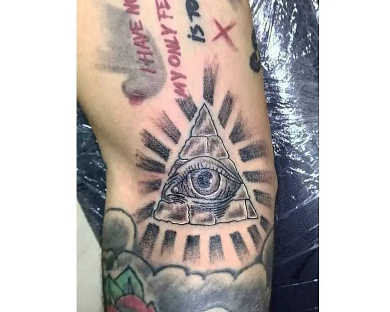 tribal-pyramid-tattoo-1