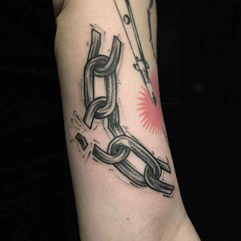 Broken Chain Tattoo 2