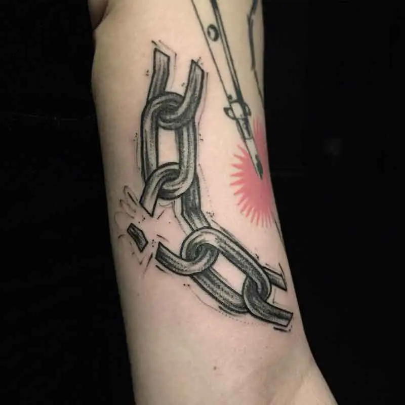 Broken Chain Tattoo 2