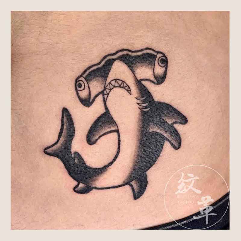 10 Astonishing examples of traditional shark tattoo