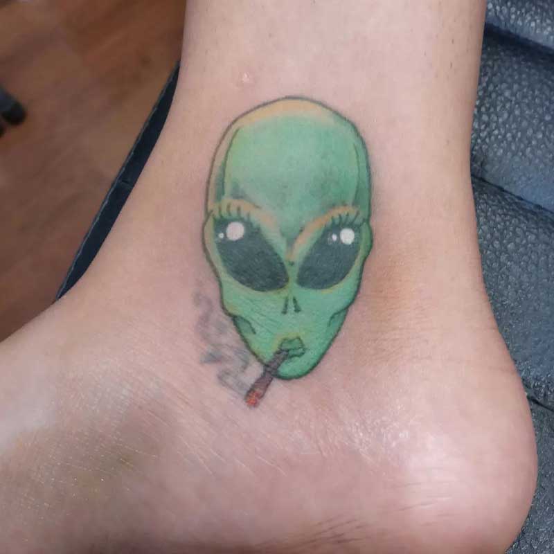 alien-cartoon-tattoo--3
