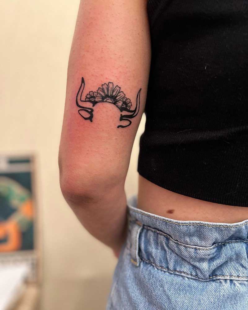 alien-taurus-tattoo--2
