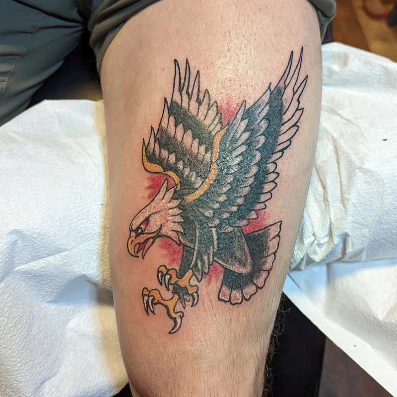 bald-eagle-thigh-tattoo-1