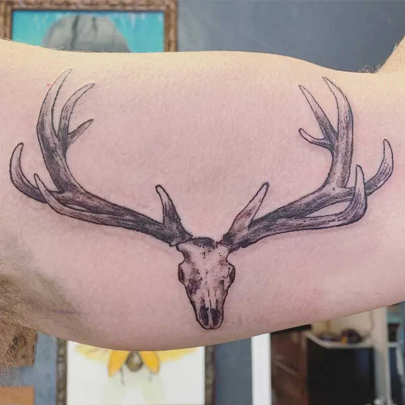 bull-elk-skull-tattoo-1