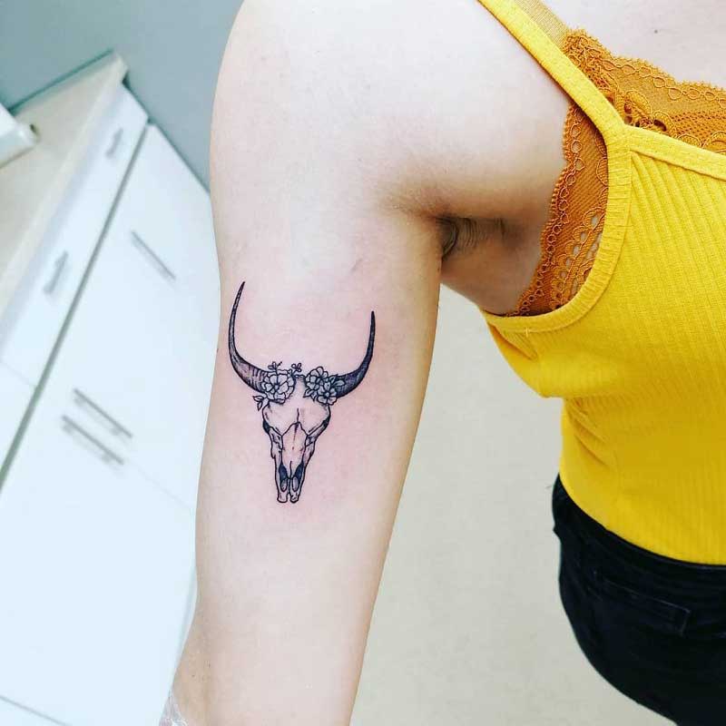 bull-head-skull-tattoo-3