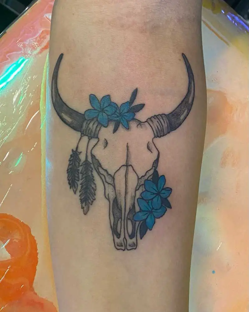 bull-skull-feathers-tattoo-1