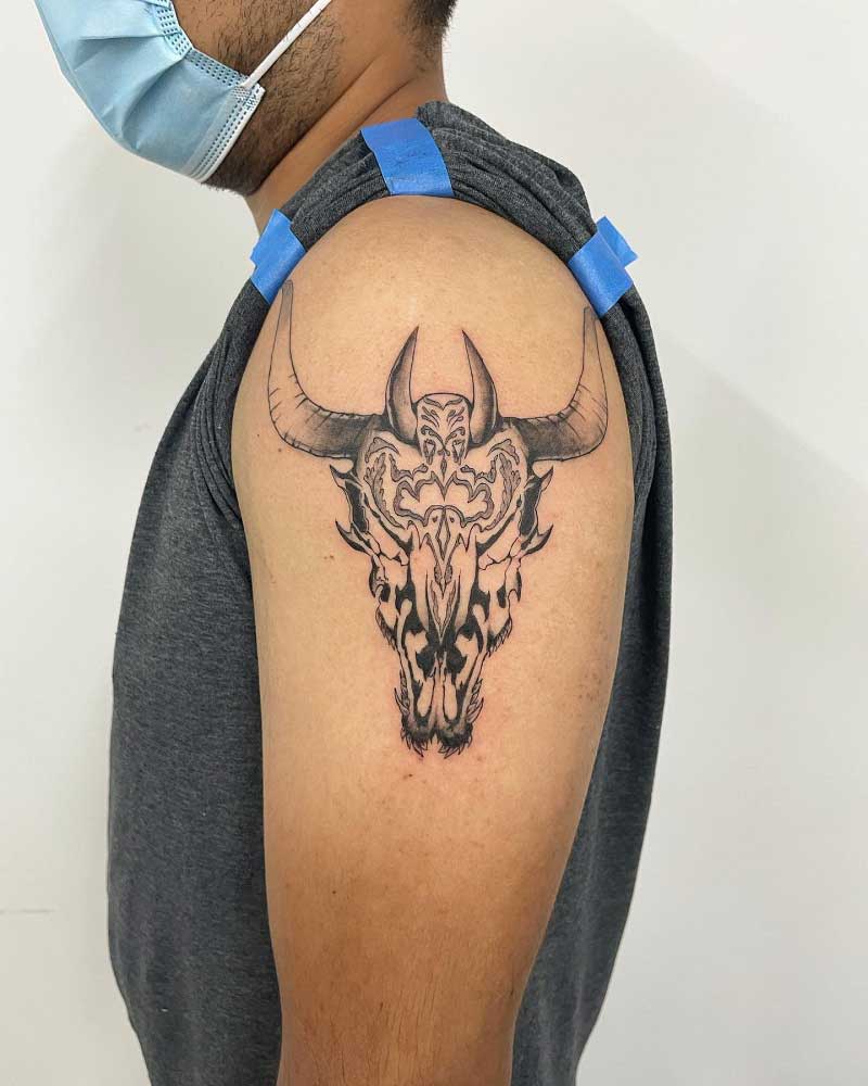 bull-skull-sleeve-tattoo-2