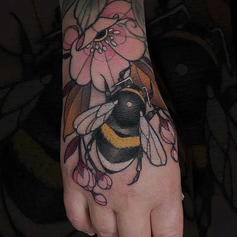 bumble-bee-foot-tattoo-1
