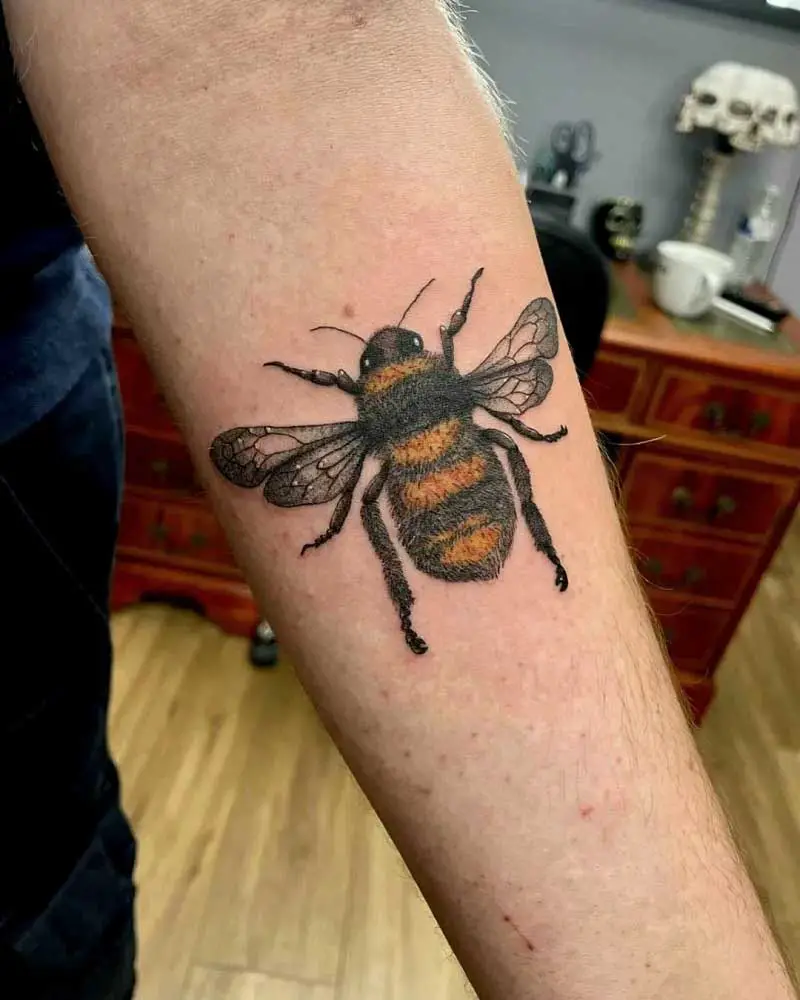 bumble-bee-tattoo-design-1