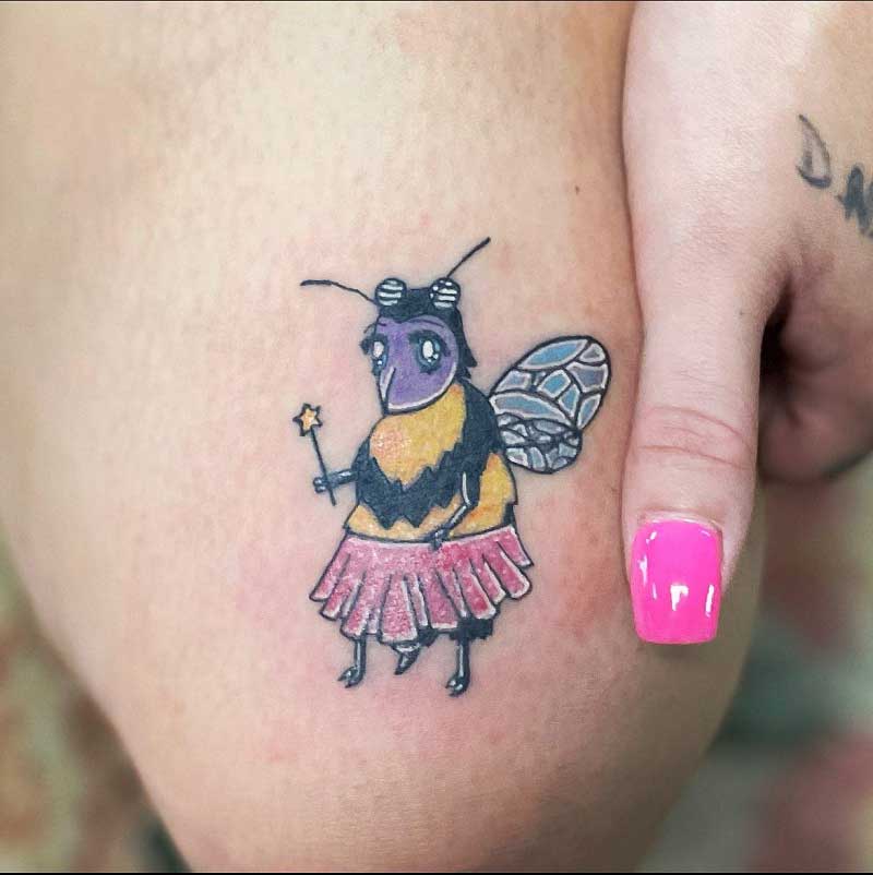 cartoon-bumble-bee-tattoo-2