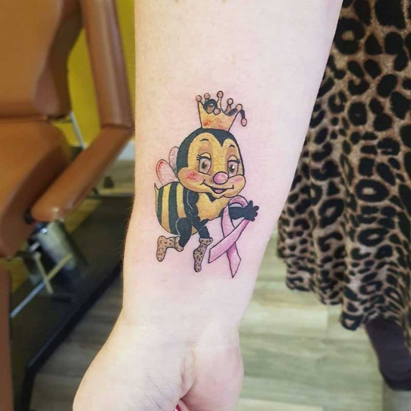 cartoon-queen-bee-tattoo--4
