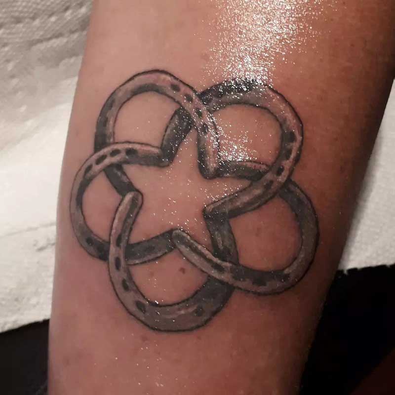 celtic-horseshoe-tattoo-1