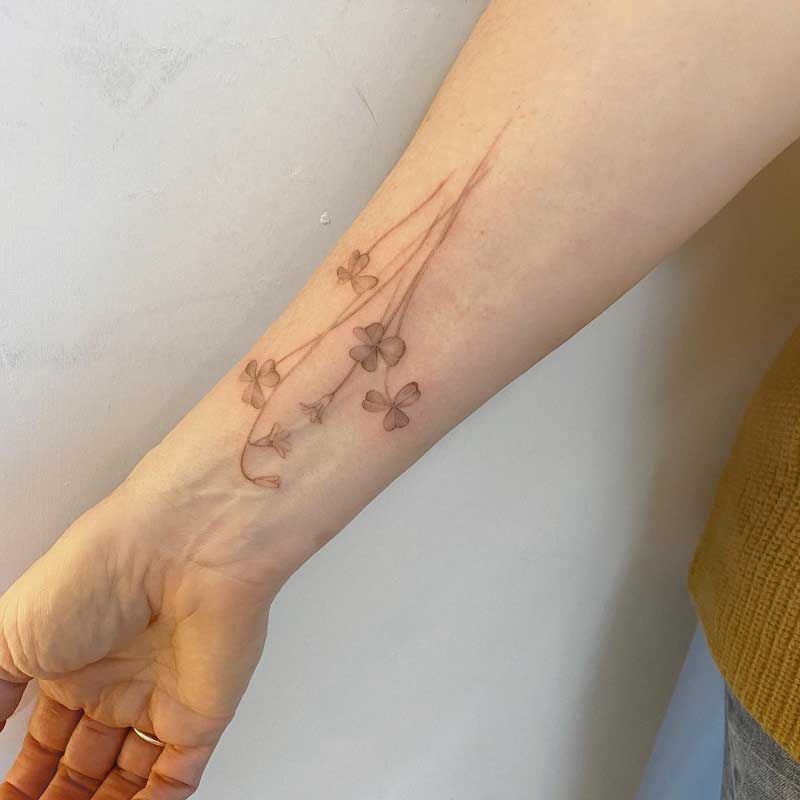 dainty-shamrock-tattoos-2