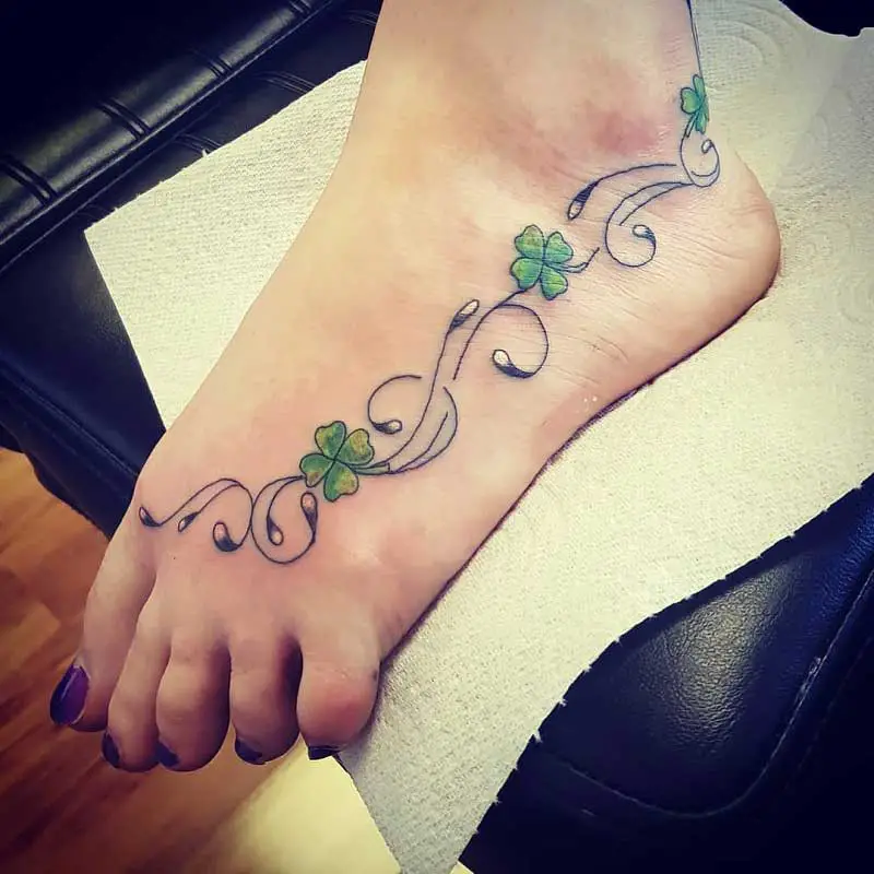 delicate-shamrock-tattoo-1