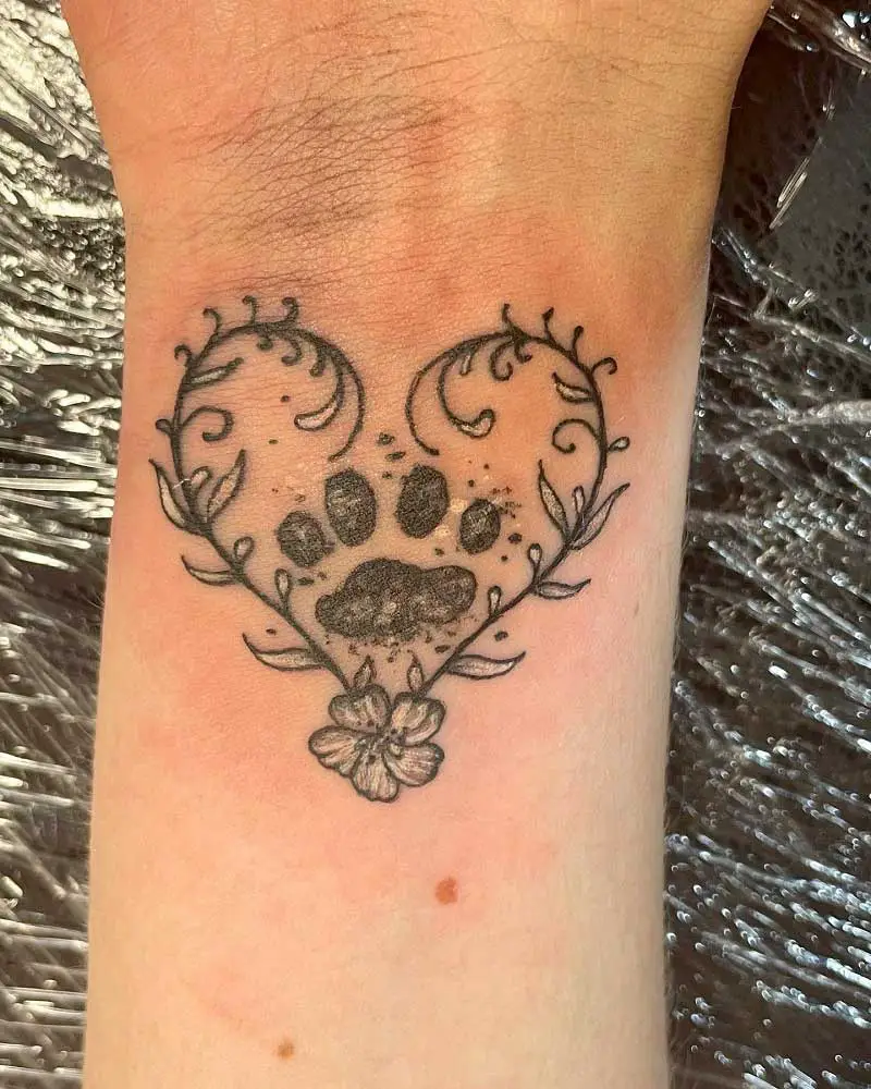 dog-paw-tattoo-wrist--3