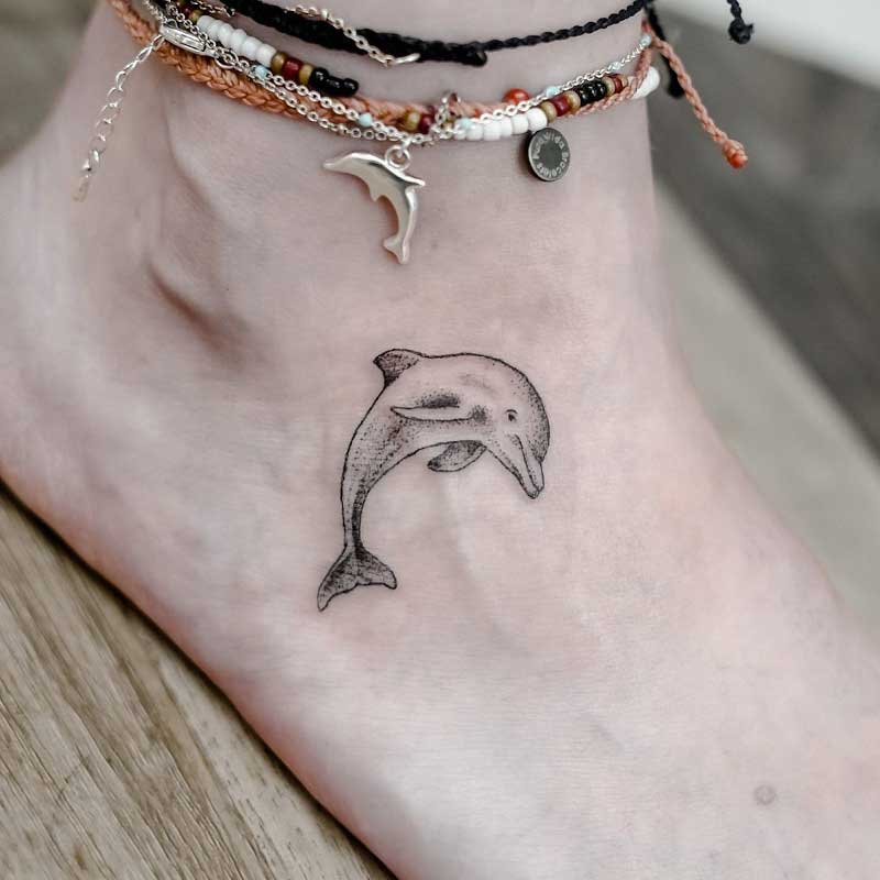 dolphin-foot-tattoo-3