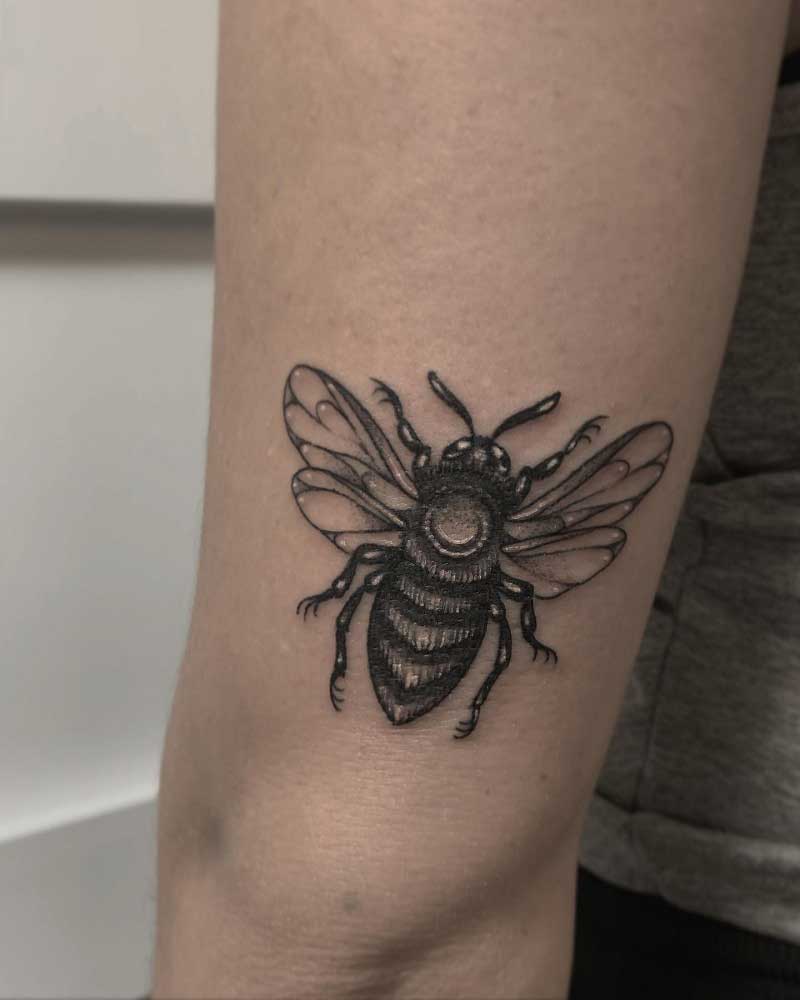 faceted-honey-bee-tattoo-3