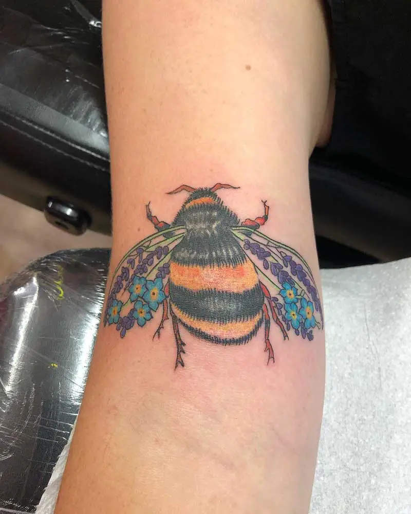 fat-bumble-bee-tattoo-1