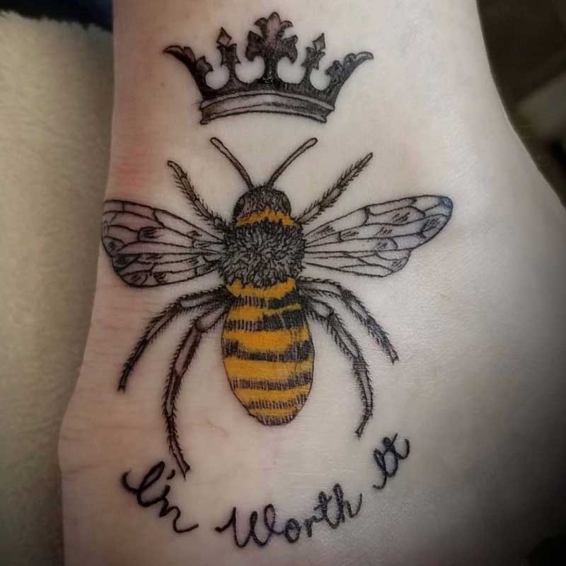 fat-queen-bee-tattoo-5