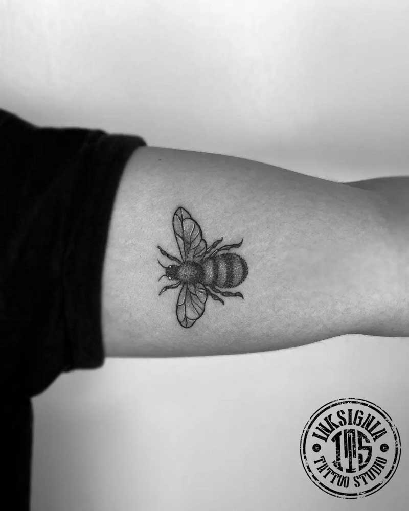 fine-line-bumble-bee-tattoo-1