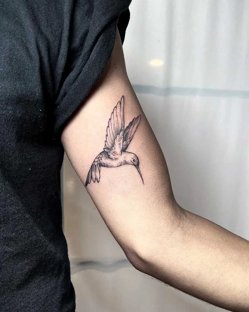 flying-humming-bird-tattoo-1