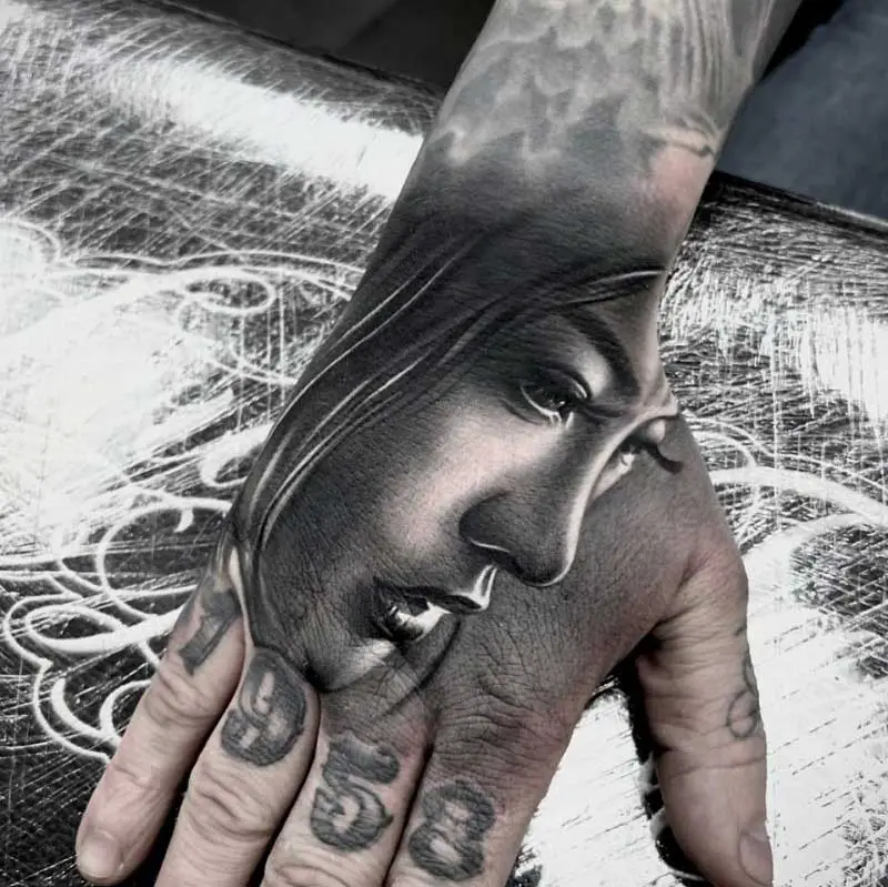 geisha-hand-tattoo-1