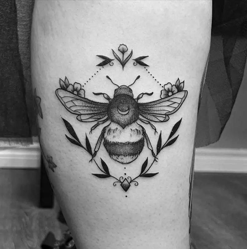 geometric-bumble-bee-tattoo-3