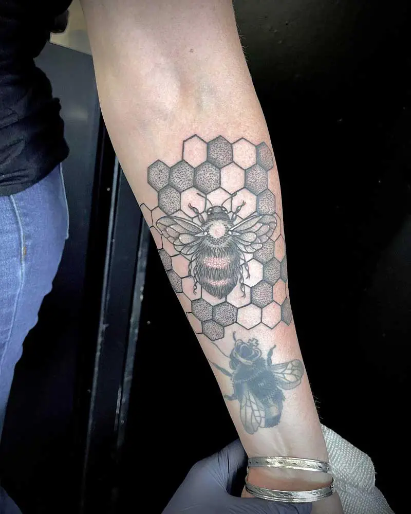geometric-honey-bee-tattoo-2