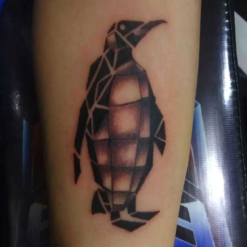 geometric-penguin-tattoo-1