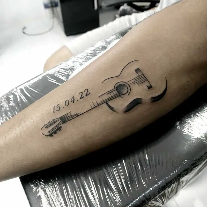 guitar-memorial-tattoo-3