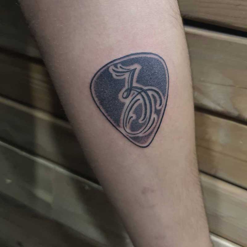 guitar-pick-tattoo-2